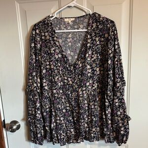 Easel Dark navy Floral V-Neck Blouse